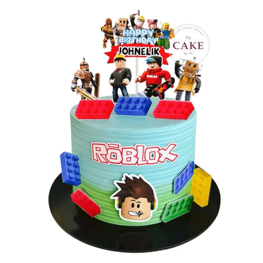 A Roblox themed birthday cake