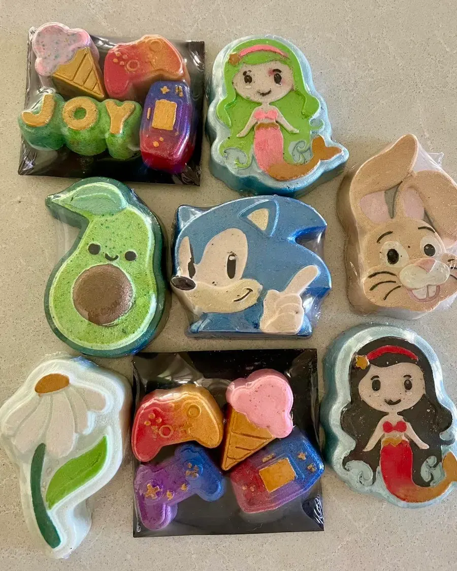 Bath bombs in fun shapes
