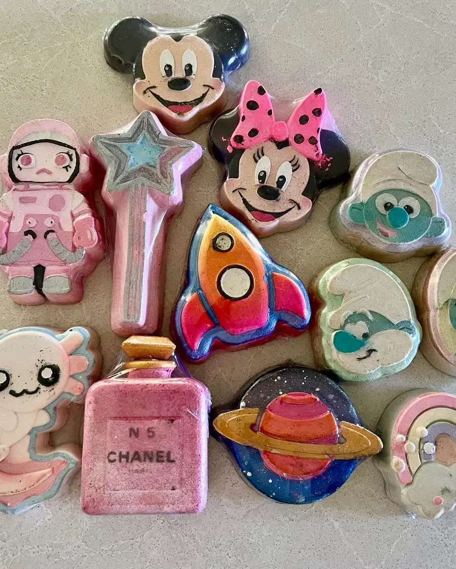 Character bath bombs for a gift box
